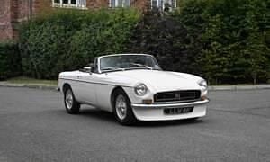 Others Used 1972 MG B Cabriolet | £12,000 - Image 1/4