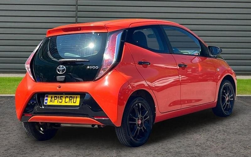 Usado Toyota Aygo X-cite 69 HP (50 kW) 2015 Citadino