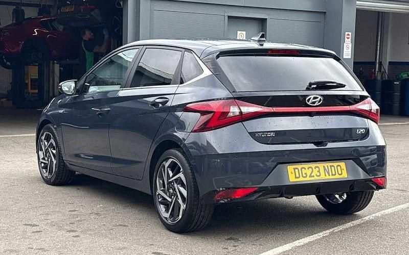 Used Hyundai i20 Premium 101 HP (74 kW) 2023 Hatchback