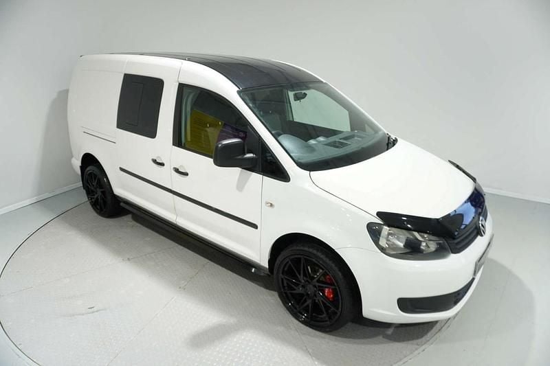 White Used 2013 VW Caddy Maxi MPV | £5,000 (Good price) - Image 1/3