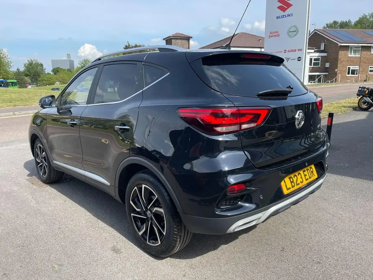 Used MG ZS Exclusive 106 HP (77 kW) 2023 Black SUV