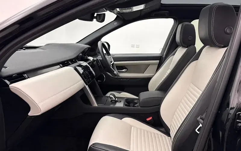 Used Land Rover Discovery Sport HSE Dynamic 204 HP (150 kW) 2024 Black SUV