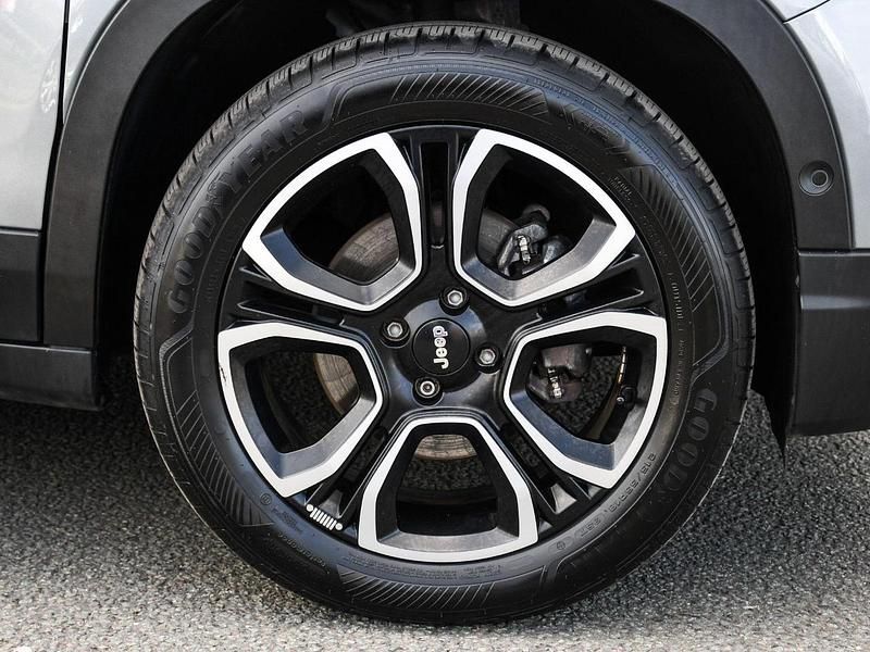 Used Jeep Avenger EV 113 kW (154 HP) 2023 Grey SUV