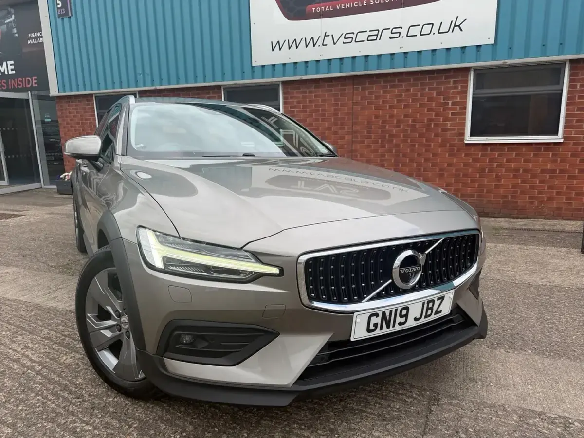 Used Volvo V60 CC Plus 2019 Grey Estate