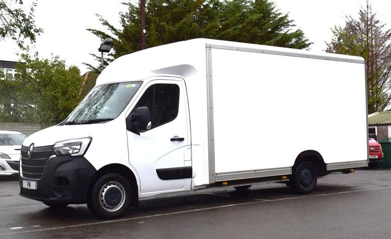 White Used 2024 Renault Master Van | £29,450 (A bit pricey) - Image 1/3