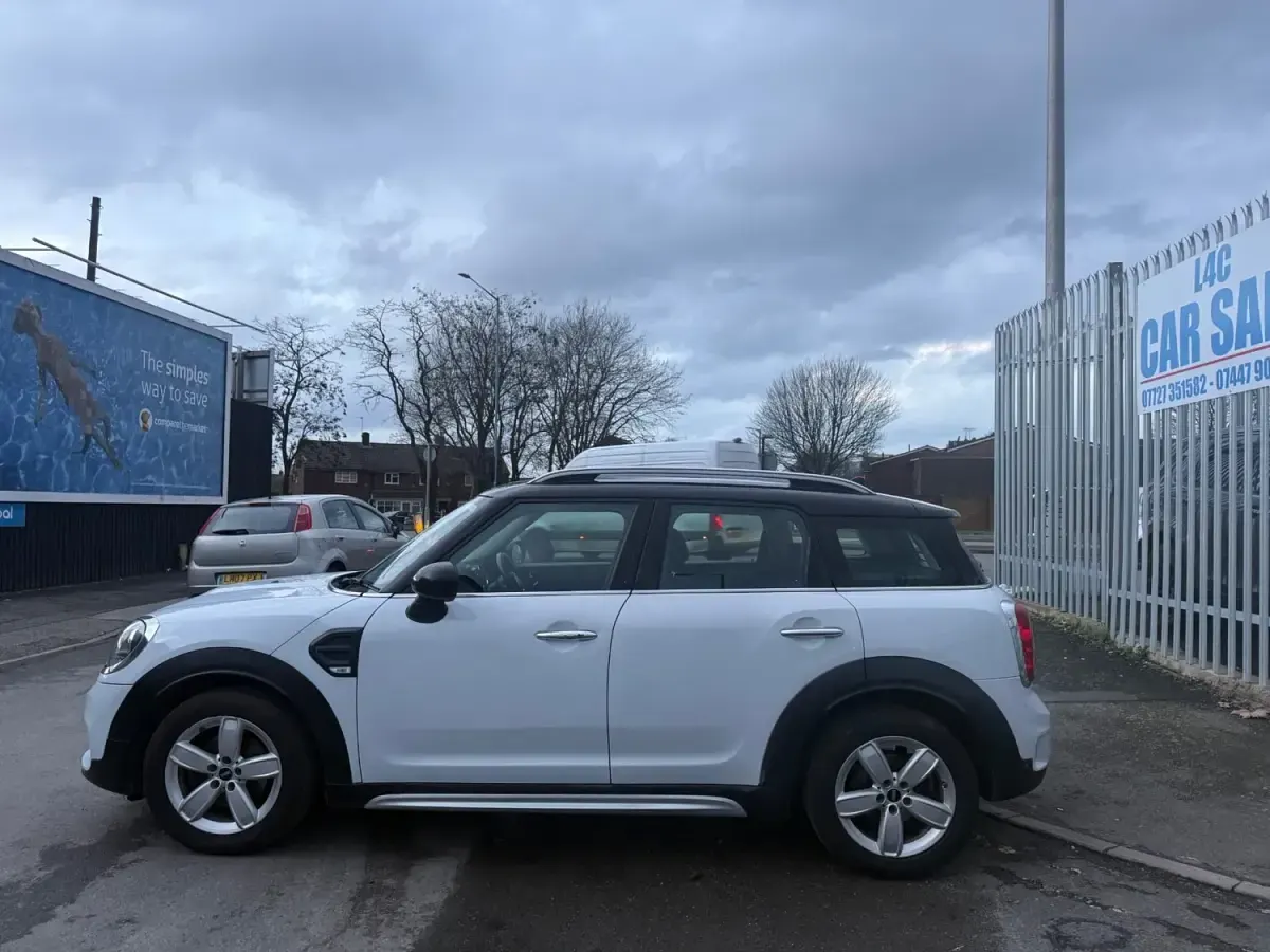 Usado Mini Cooper Classic 2019 Blanco Utilitario