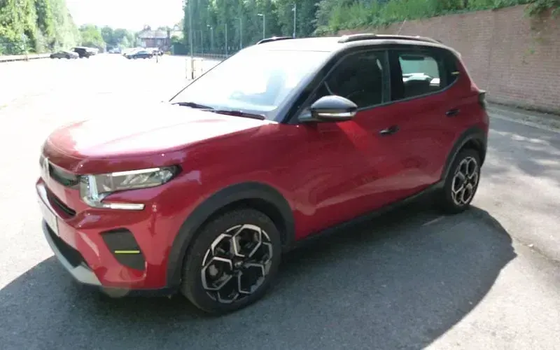 Used Citroën C3 101 HP (74 kW) 2025 Red SUV