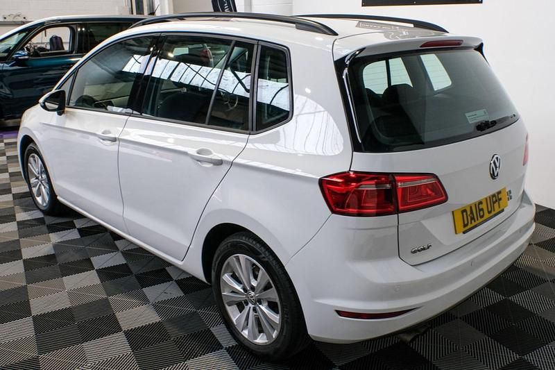 Used VW Golf Sportsvan SE 2016 White MPV