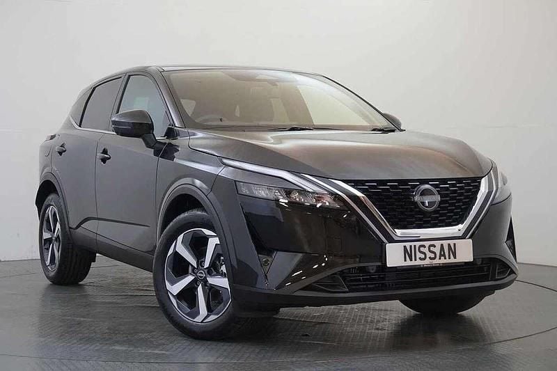 Black Used 2023 Nissan Qashqai N-Connecta SUV | £19,499 (Fair price) - Image 1/3