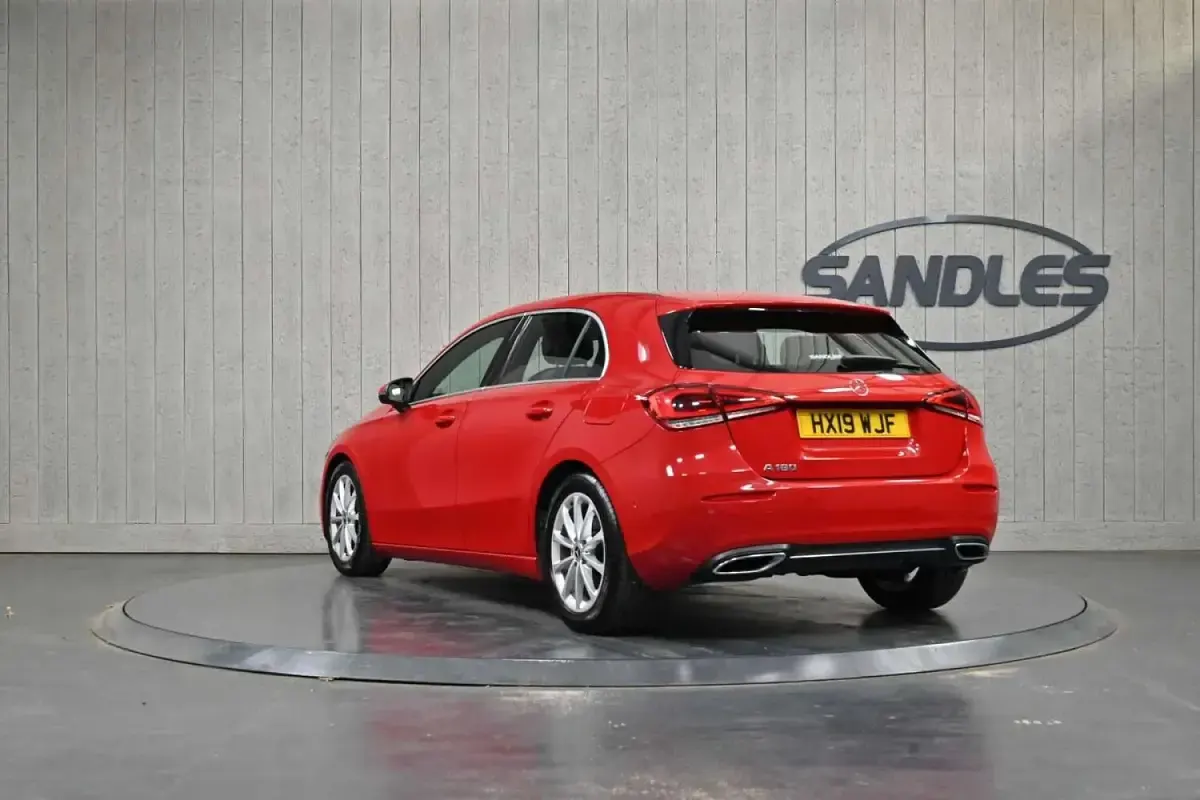 Used Mercedes A180 Executive 136 HP (100 kW) 2019 Red Hatchback
