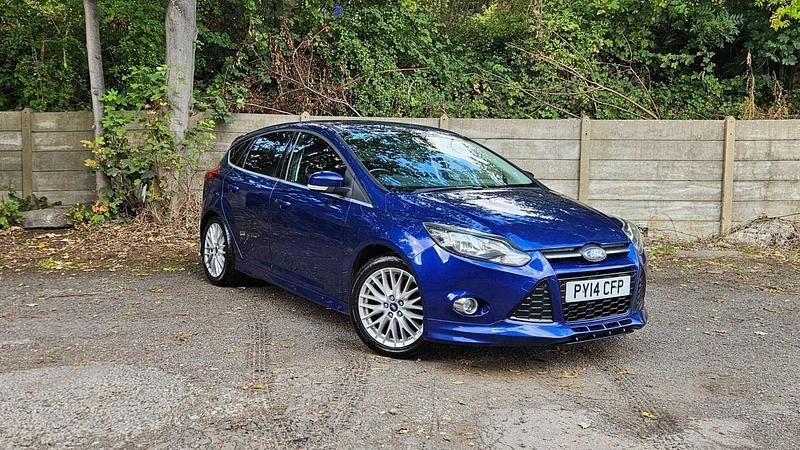 Blue Used 2014 Ford Focus Zetec Hatchback | £3,250 (Fair price) - Image 1/4