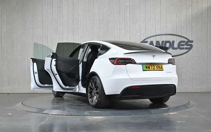 Used Tesla Model Y Performance 392 kW (534 HP) 2022 White SUV