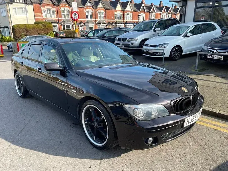 Used BMW 750 Sport Line 2006 Red/black Sedan