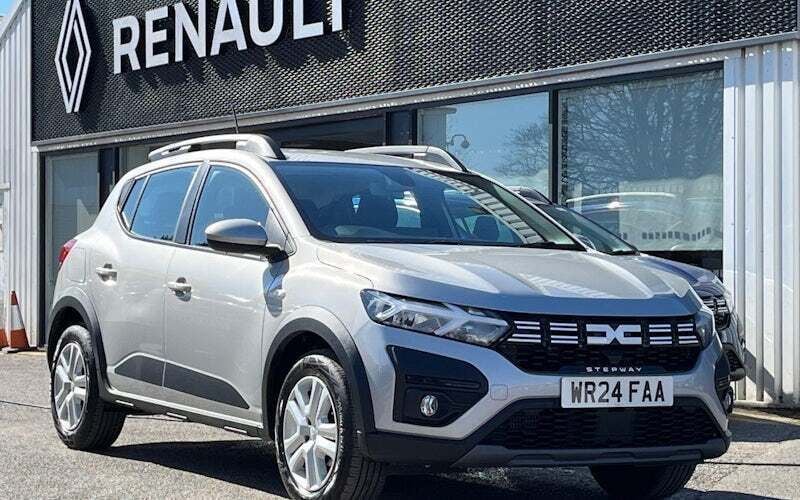 Grey Used 2024 Dacia Sandero Expression Hatchback | £12,240 (Good price) - Image 1/3
