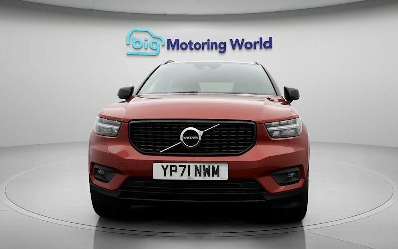 Used Volvo XC40 R-Design Pro 163 HP (119 kW) 2021 Red SUV