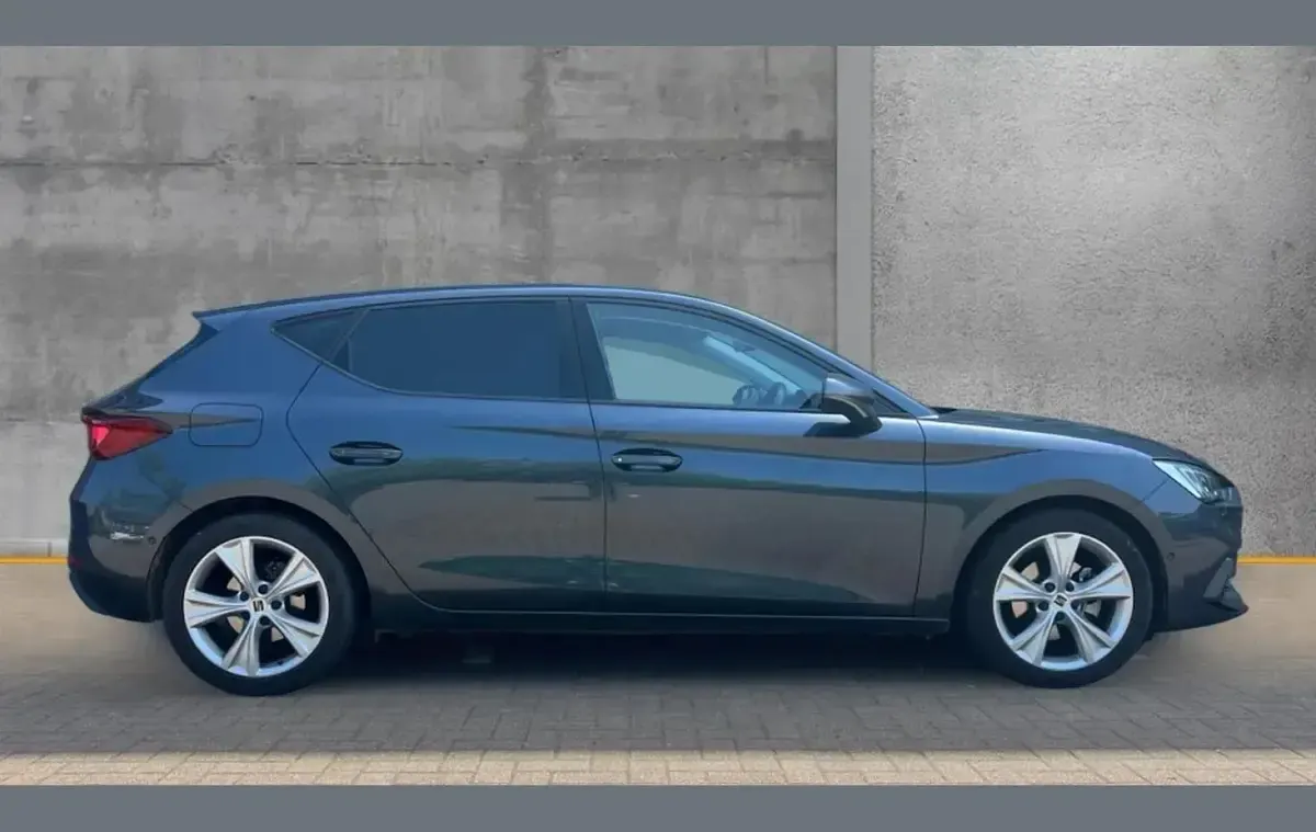 Used Seat Leon FR 128 HP (94 kW) 2023 Grey Hatchback