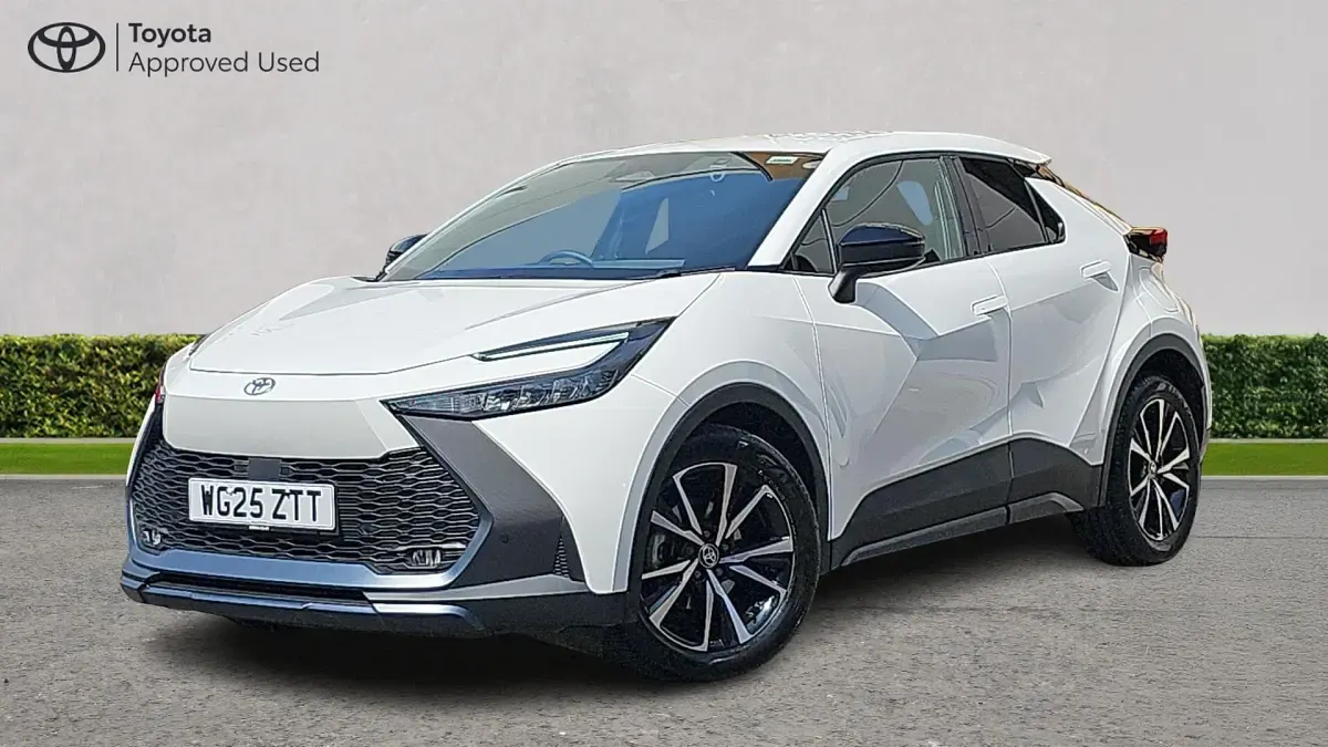 Used Toyota C-HR Design 140 HP (102 kW) 2025 Pure white SUV
