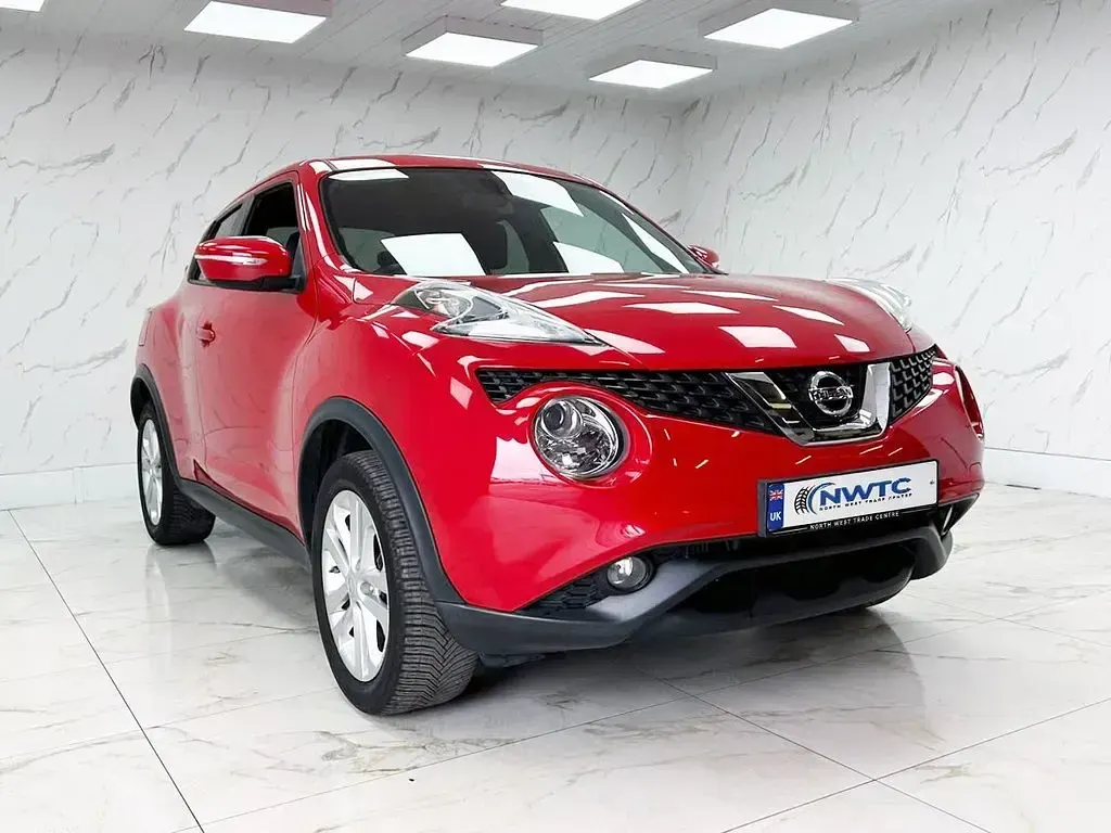 Used Nissan Juke N-Connecta 115 HP (84 kW) 2015 Red SUV