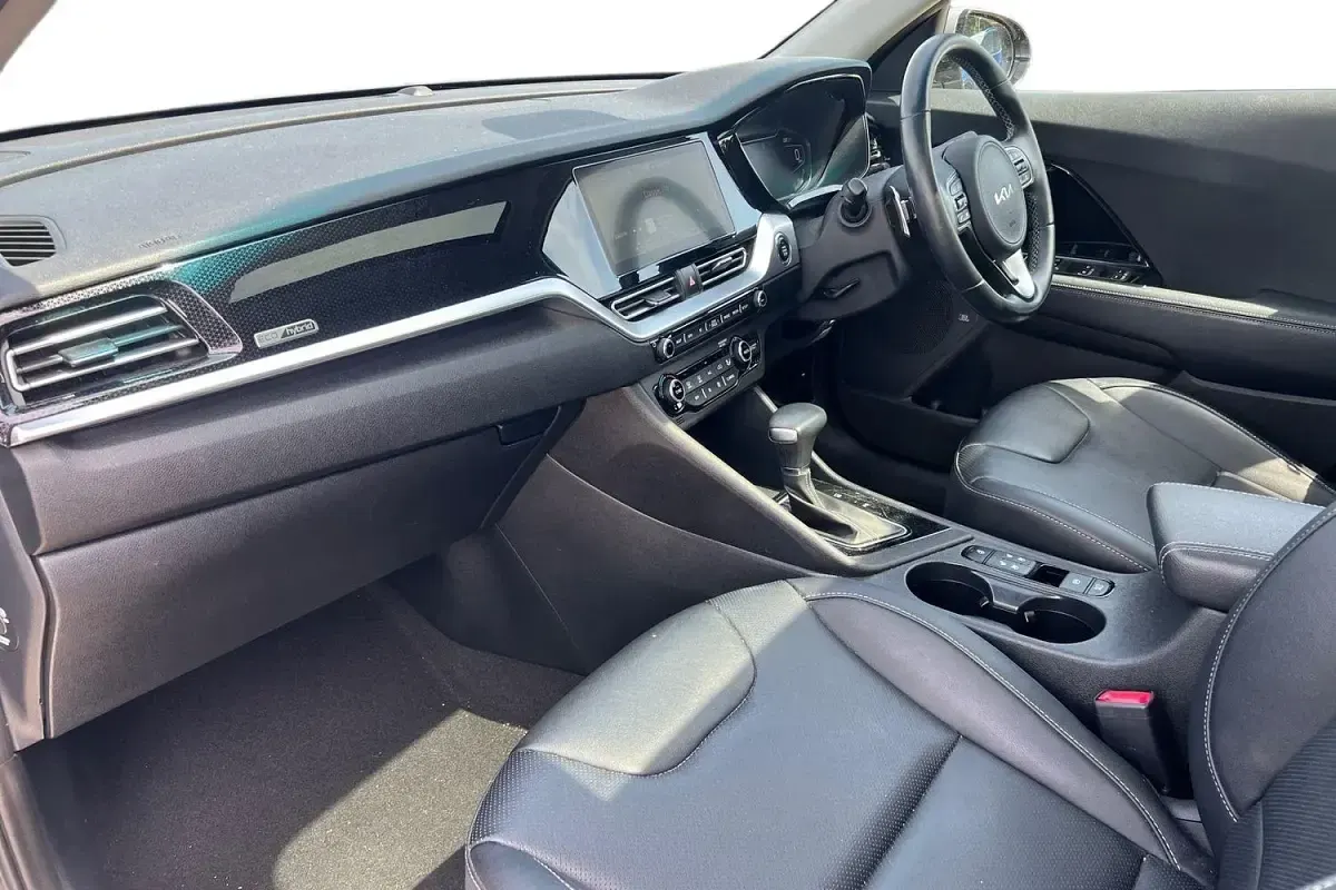 Used Kia Niro 139 HP (102 kW) 2022 Grey SUV