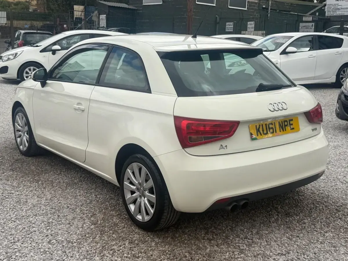 Used Audi A1 Sport 120 HP (88 kW) 2011 White Hatchback
