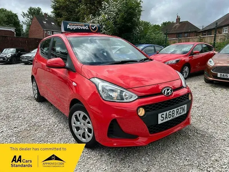 Used Hyundai i10 SE 67 HP (49 kW) 2018 Red Hatchback