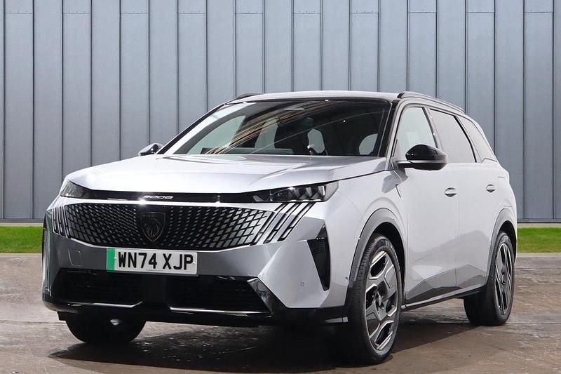Grey Used 2024 Peugeot 5008 GT MPV | £35,489 - Image 1/4