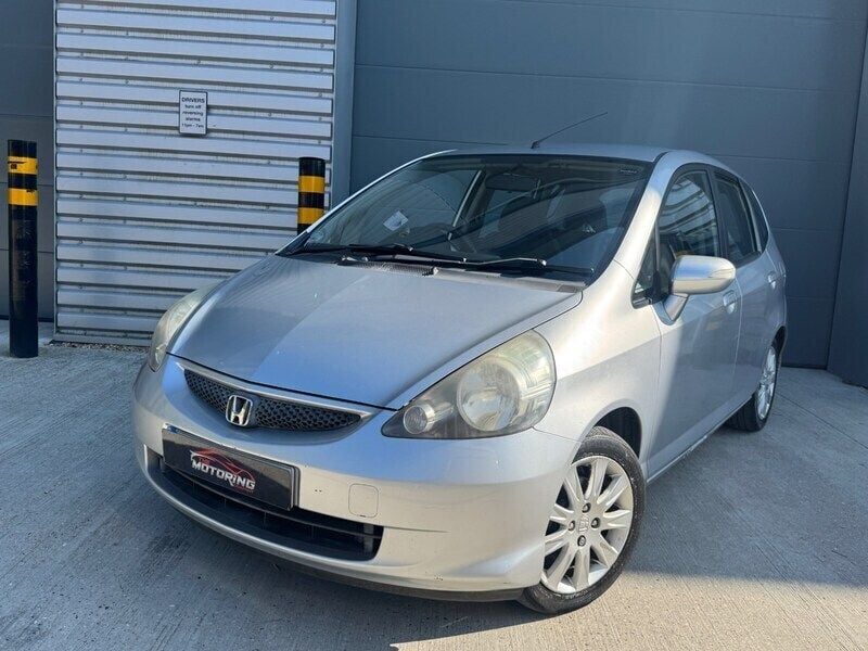 Silver Used 2006 Honda Jazz SE Hatchback | £1,690 (Good price) - Image 1/4
