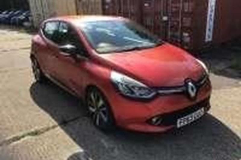 Red Used 2013 Renault Clio IV Dynamique Hatchback | £2,999 (A bit pricey) - Image 1/1