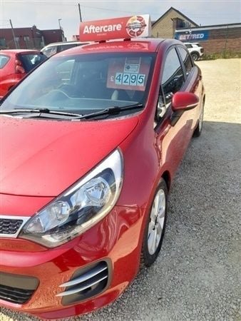 Red Used 2015 Kia Rio 2 Hatchback | £3,795 (Fair price) - Image 1/1