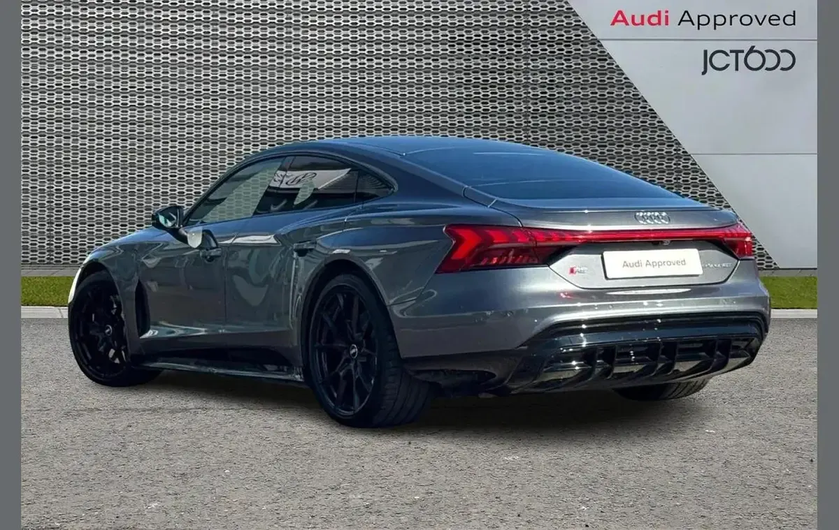 Used Audi RS e-tron GT Comfort 475 kW (646 HP) 2022 Grey Sedan