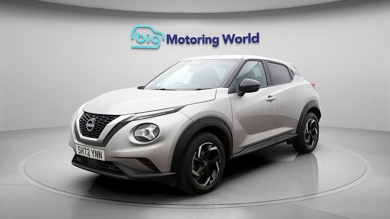 Used Nissan Juke N-Connecta 114 HP (83 kW) 2023 Silver SUV