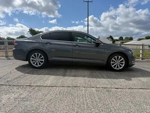 Used VW Passat SE 120 HP (88 kW) 2015 Grey Sedan