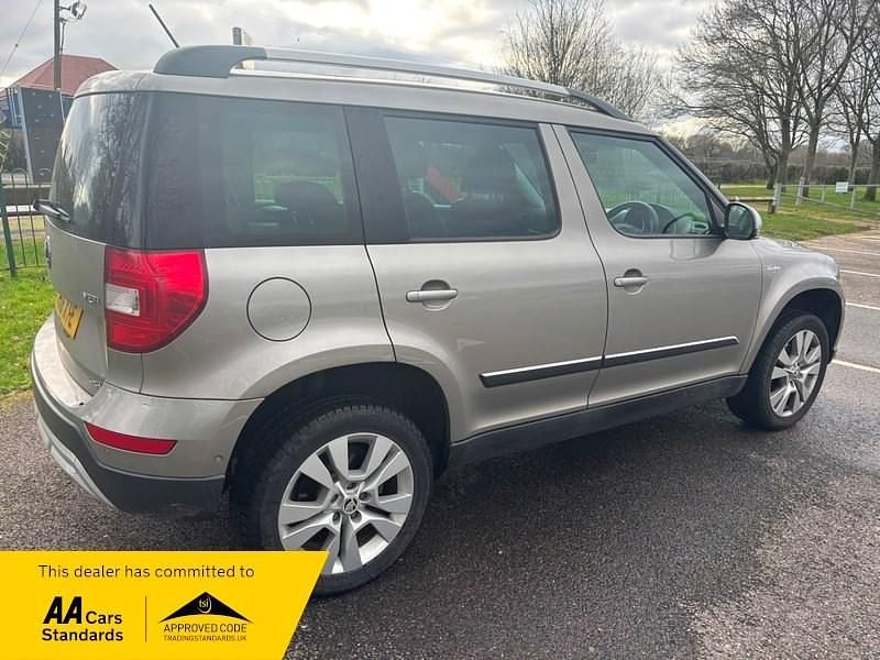 Used Skoda Yeti Outdoor LAURIN & KLEMENT 2016 Beige SUV