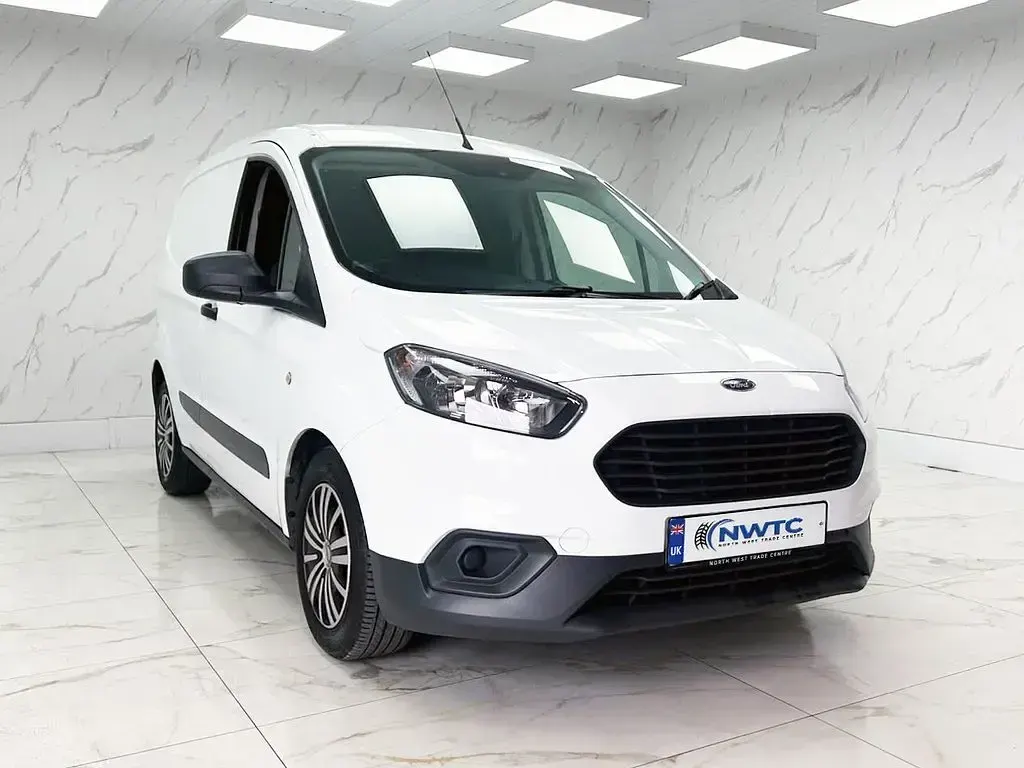 Used Ford Transit Courier S 100 HP (73 kW) 2022 White Van