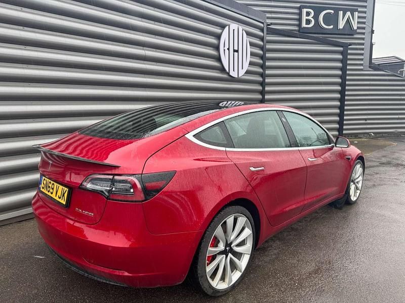 Usado Tesla Model 3 Performance 461 kW (627 CV) 2019 Rojo Berlina