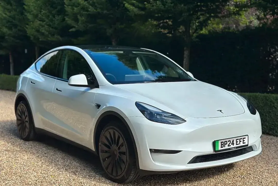 Used Tesla Model Y Long Range AWD 378 kW (514 HP) 2024 White SUV