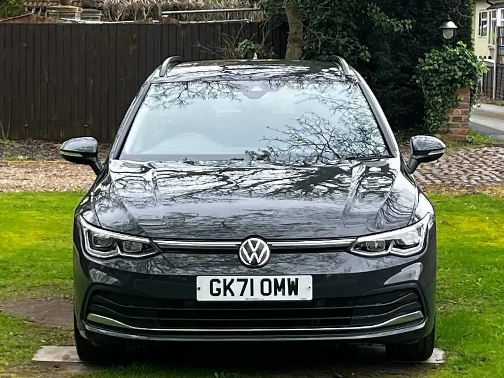 Used VW Golf VIII Style 150 HP (110 kW) 2021 Grey Estate