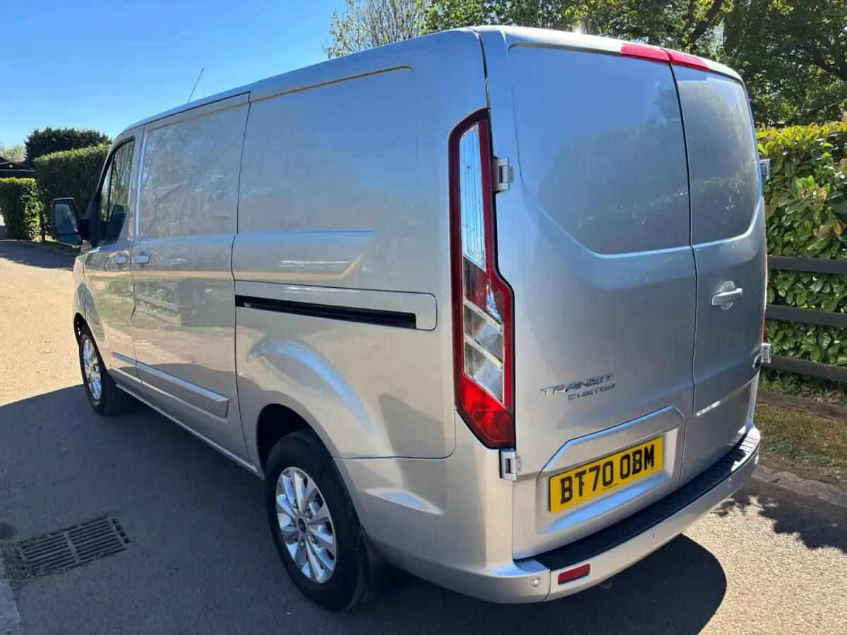 Used Ford Transit Custom Limited 130 HP (95 kW) 2020 Silver Van