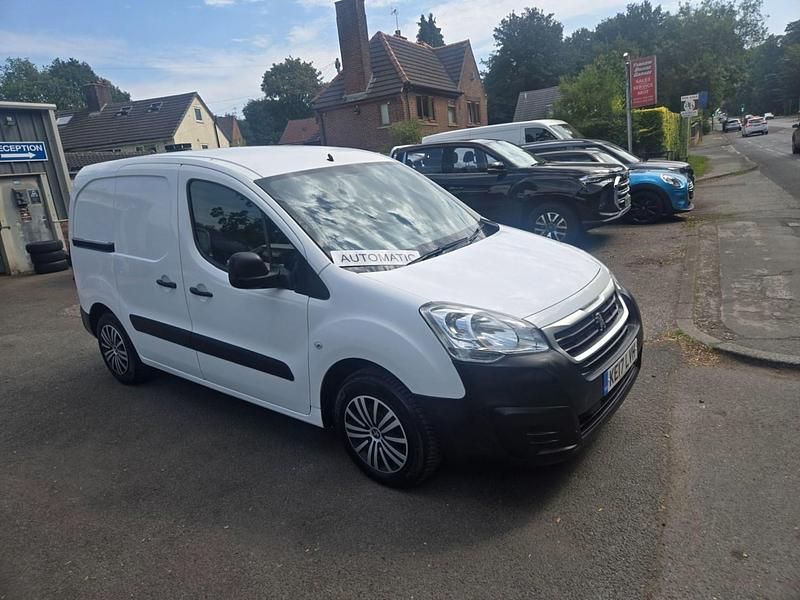 White Used 2017 Peugeot Partner Van | £6,295 (Fair price) - Image 1/4