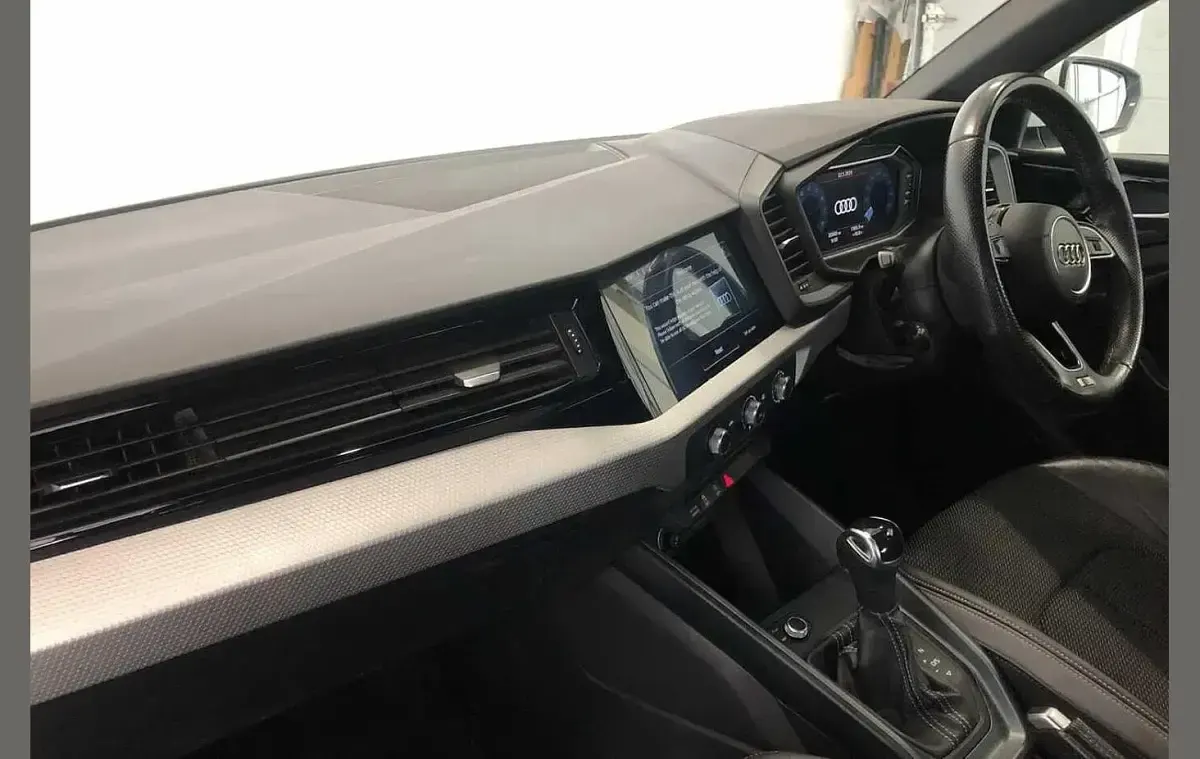Usado Audi A1 S-Line 147 HP (108 kW) 2021 Branco SUV