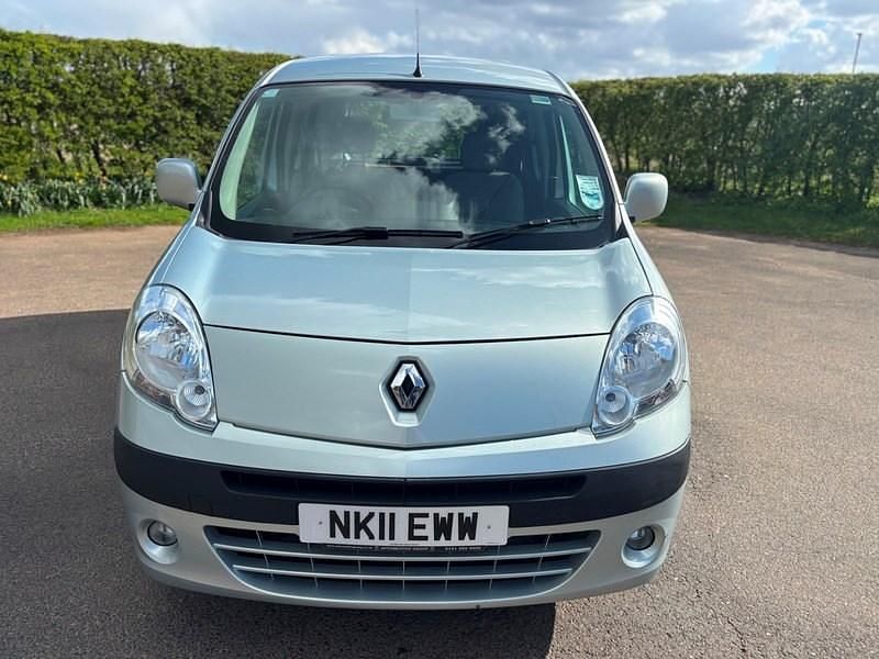 Used Renault Kangoo Expression 105 HP (77 kW) 2011 Metallic grey MPV