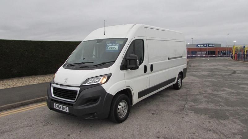 Used Peugeot Boxer 130 HP (95 kW) 2015 White Van