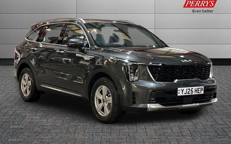 Used 2025 Kia Sorento SUV | £38,450 (Super price) - Image 1/4