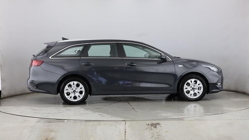 Used Kia Ceed 138 HP (101 kW) 2025 Grey Hatchback
