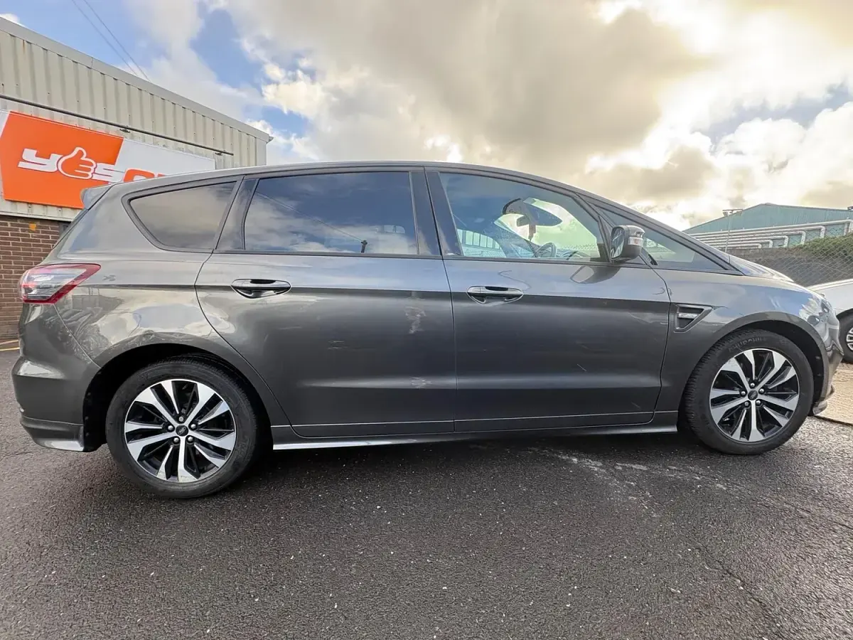 Used Ford S-MAX ST-Line 190 HP (139 kW) 2019 Grey MPV