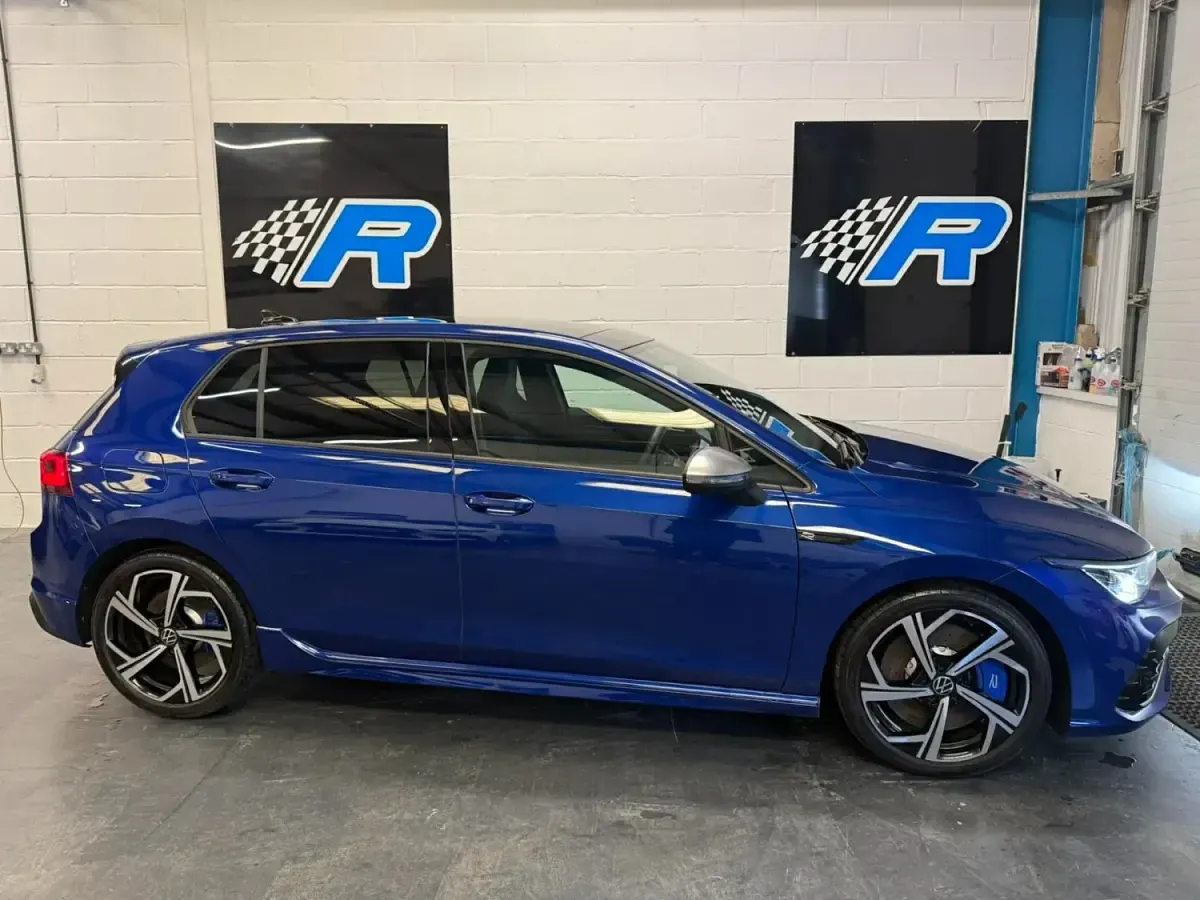 Używany VW Golf VIII R 2024 Niebieski Hatchback