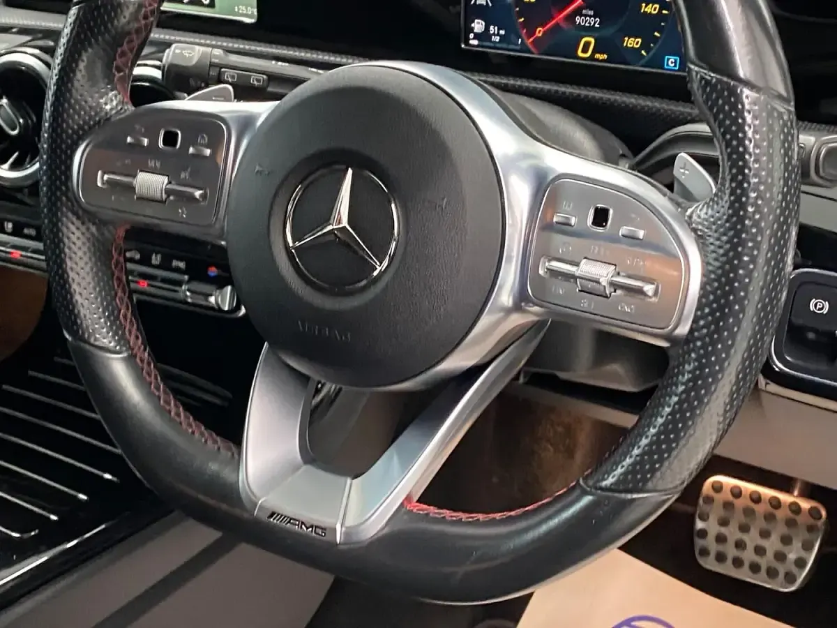 Usado Mercedes A200 AMG line 163 HP (119 kW) 2020 Prateado Citadino
