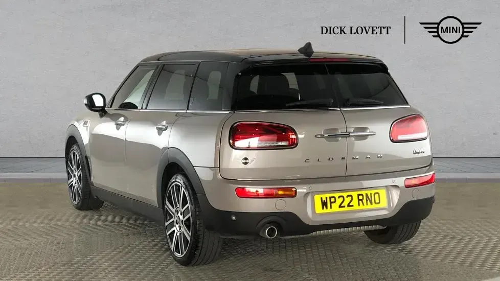 Usado Mini Cooper Clubman Exclusive 134 CV (98 kW) 2022 Gris Familiar
