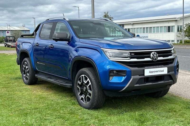 Blue Used 2023 VW Amarok PanAmericana Pickup | £49,198 (Fair price) - Image 1/4
