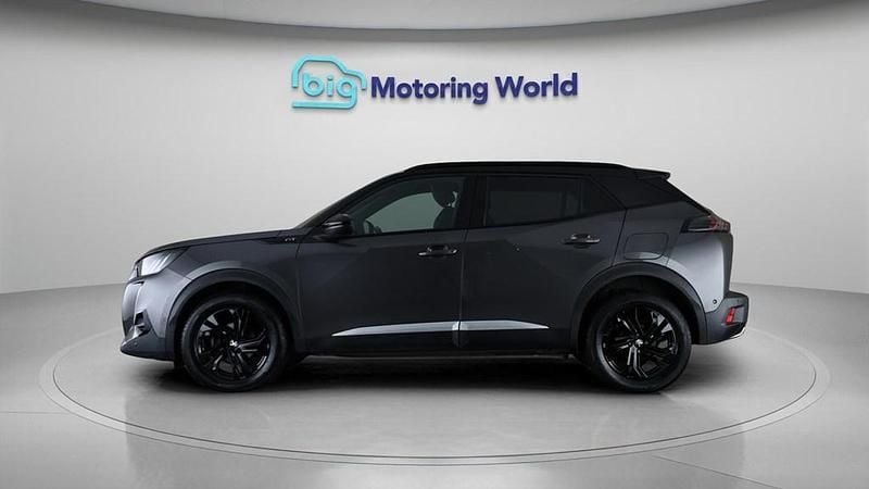 Begagnad Peugeot 2008 GT 130 HK (95 kW) 2022 Grå SUV